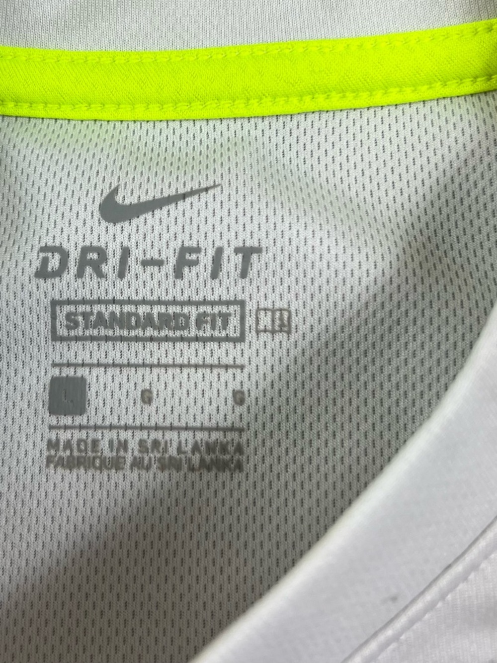 Nike Boys White Neon Shirt & Athletic Shorts Bundle Lot Of 2 Youth Large - Picture 11 of 13